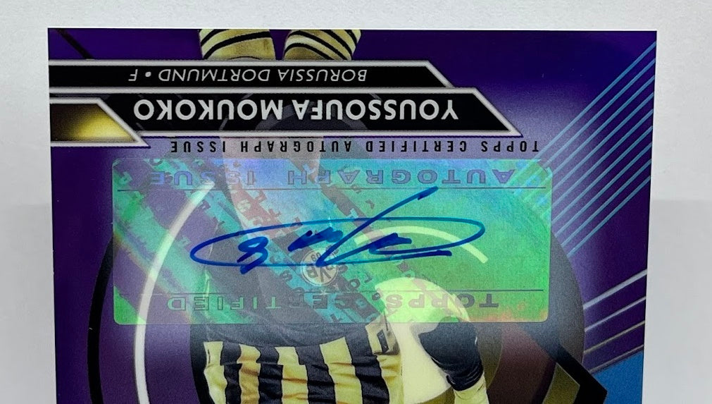 2022-23 Topps Finest Bundesliga AU Youssoufa Moukoko Dortmund 82/99 #39 B