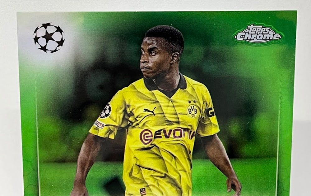 2023-24 Topps Chrome UEFA Green AU Youssoufa Moukoko BVB 11/99